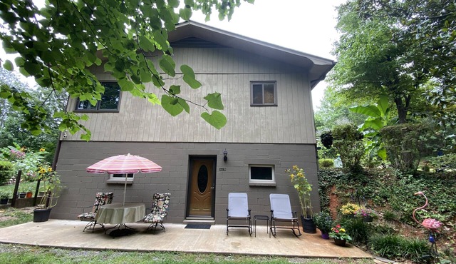 3 Dog Night (Vacation Rental) Private. 7 min to T.I.E.C