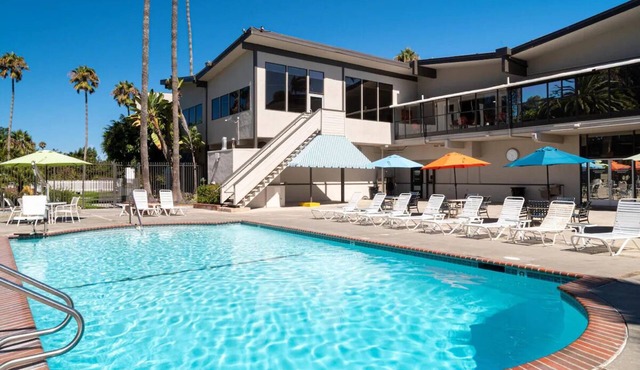 3 Units | Kitchenette | Pool | Near Beach & Downtown in San Clemente