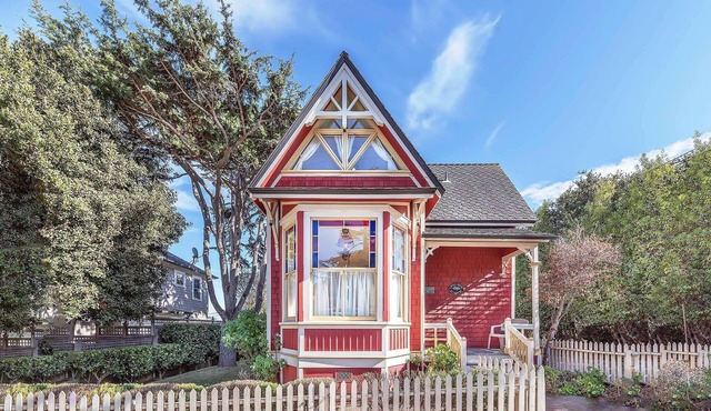 3812 Little House - Historic Home, Walk to the Bay