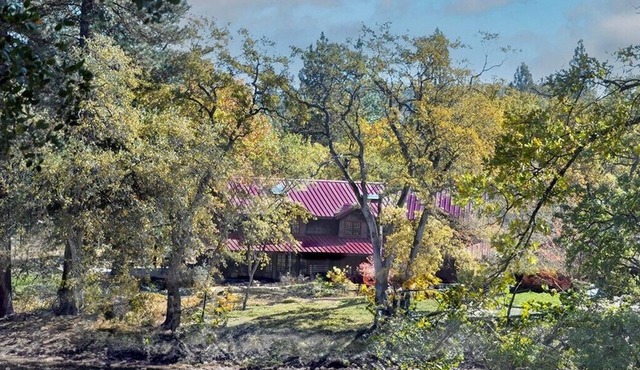 A Private Sierra Lake Sanctuary — Truly An Unforgettable Vacation Experience