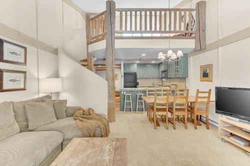 Adobe Style Condo with Loft - Creekside #58 home