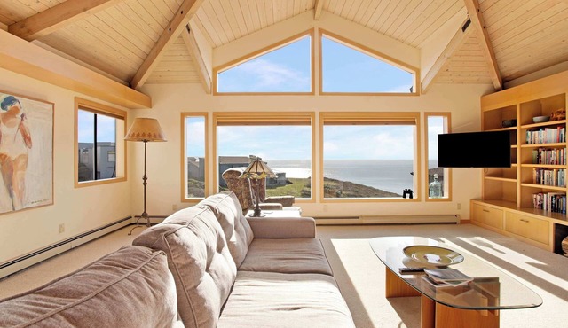 Amazing Oceanview's - Dog-Friendly 4BR with Sauna