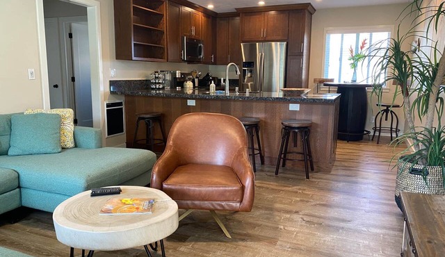 Apt 9: Beautiful apartment for families near a beach.
