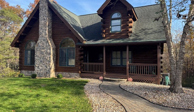 Authentic Log Cabin Getaway w/Private Hot Tub in Berkeley Springs
