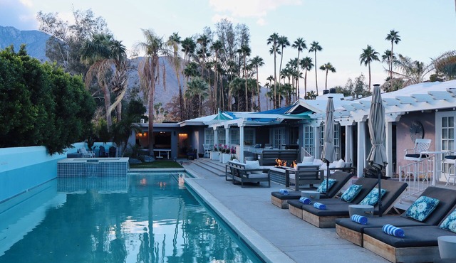Azure Spring Villa: 7 EnSuites, 80' Pool, Pickleball, Pro Game Rm & Chef Kitchen