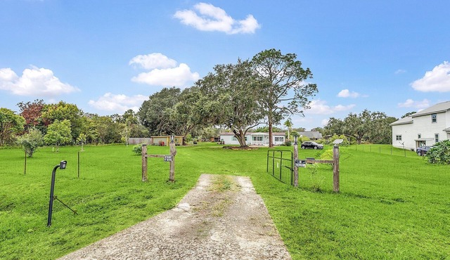 Beautiful 3 bed,2 bath Mobile home near Lake Nona and Medical City on 1.5 acres in St. Cloud