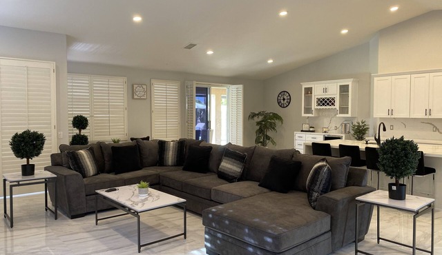Beautiful, Modern, Open Floor Plan 4 Bedroom 4 Bath with Game Room