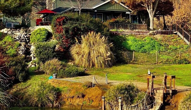 Beautiful Villa with Pool & Scenic Views in foothills close to Sequoia's