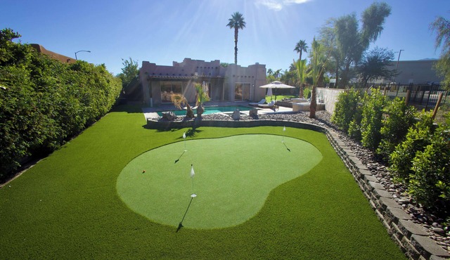 Bermuda Dunes Desert Oasis - Pool/Hot Tub/Mini Golf/Pool Table/Pet Friendly