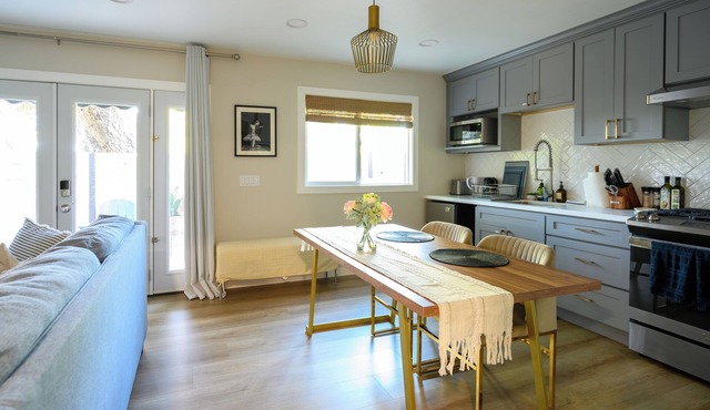 Big Oak Tree Retreat – North Glendora Private Guest Suite