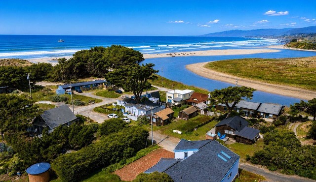 Bodega Bay! Fun-in-the-Sun! Playcation~Walk2Beach/WiFi/Sauna~Ocean Oasis in Bodega Bay