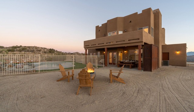 Bohemian at the Boulder's: spa, pool and desert views!