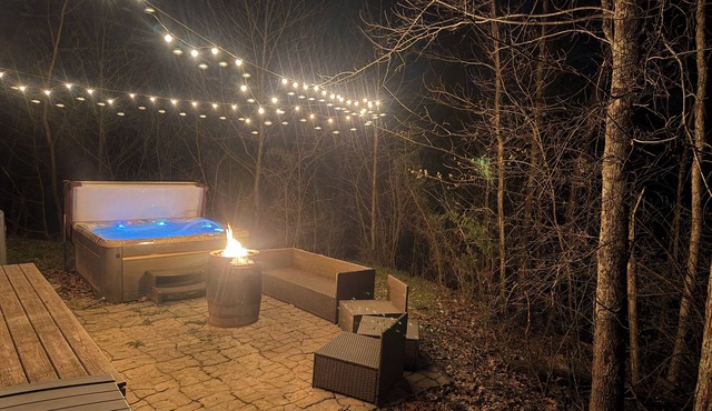 Bourbon Trail Container Home with Hot Tub 🔥 Private Retreat