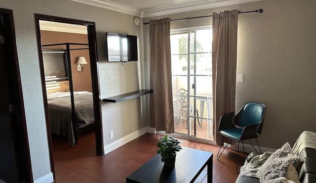 Cabana Inn & Suites