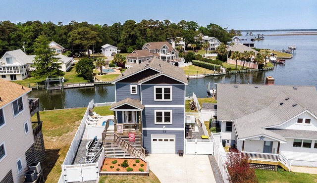 Canalfront, Private Pool, Sound Views, COL22, Island Breeze in Kill Devil Hills