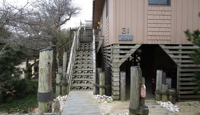 CAPTAINS QUARTERS - AN ALL INCLUSIVE VACATION RENTAL LOCATED IN SOUTHERN SHORES! in Kitty Hawk