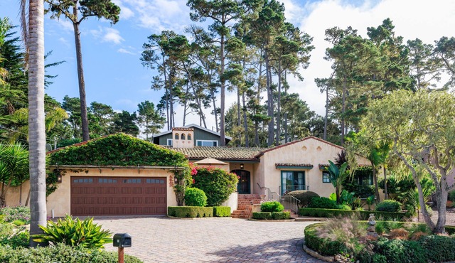 ~Casa al Mare Pebble Beach, Close to Beaches and More!~