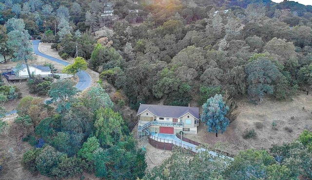 “CASA PRIVADA” A Grand Napa Wine Country Retreat