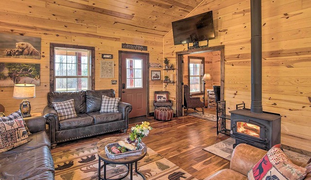 Centerville Cabin Rental: 68 Mi to Nashville! in Centerville