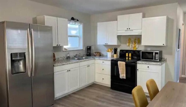 Charming 1 bed 1 bath house short walk to square in Covington