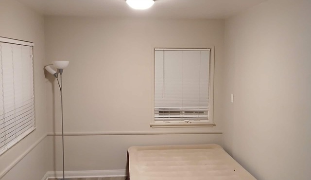 Charming 3-bedroom house with WiFi, AC in nice Santa Fe Springs
