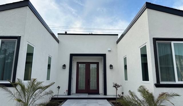 Charming 3-bedroom Guest house in enchanting San Jose with AC