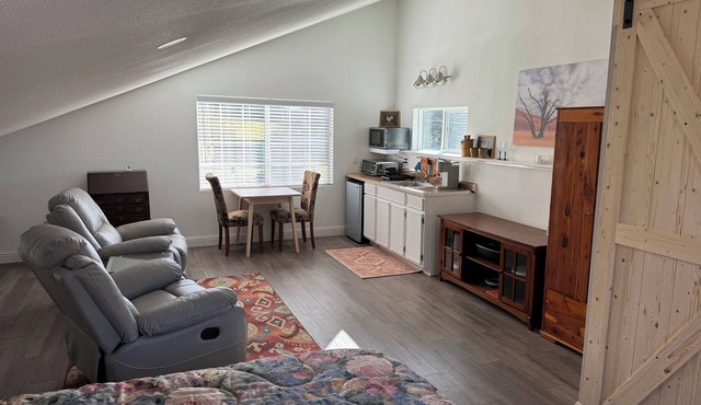 Charming barnloft on small horse ranch in Beautiful Cool CA in Cool