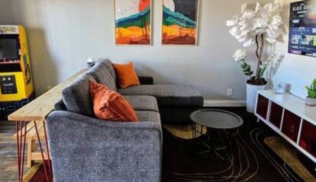 Charming & Cozy Condo Pool-Spa & Pac-Man Arcade