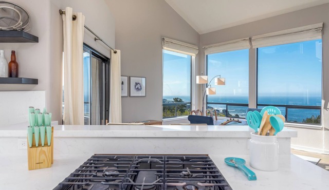 Cloud 9 | Ocean Views | Sleeps 8!