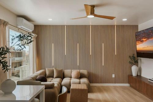 Coastal Aqua-2BR-Walk to Strand - Parking