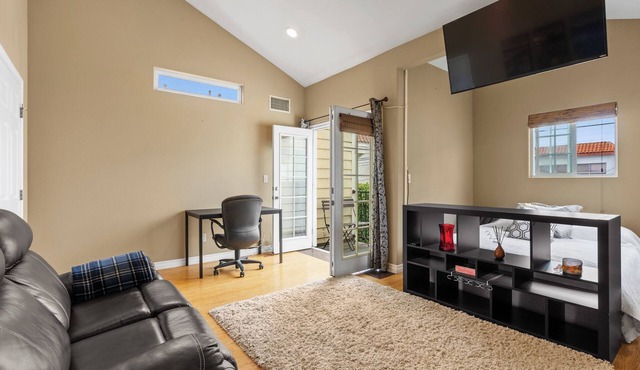 Coastal Casita < 5 miles from Newport Beach