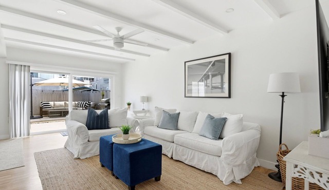 Coastal Manhattan Beach Home | Walk to Beach & Downtown