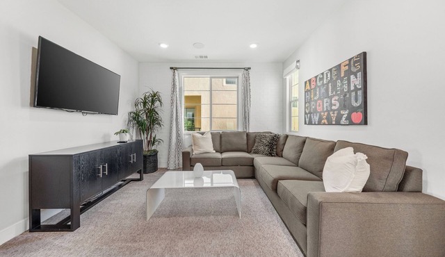 Comfortable 3BR ｜Relaxing Patio｜Family-Friendly｜Close to Park & Pool#9441