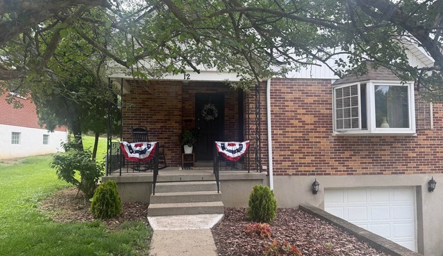 Convenient quiet 2/1 hot tub home near NKU in Cold Spring