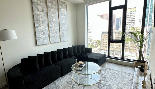 Cozy 1-bedroom apartment with Luxury Amenities in Downtown San Diego