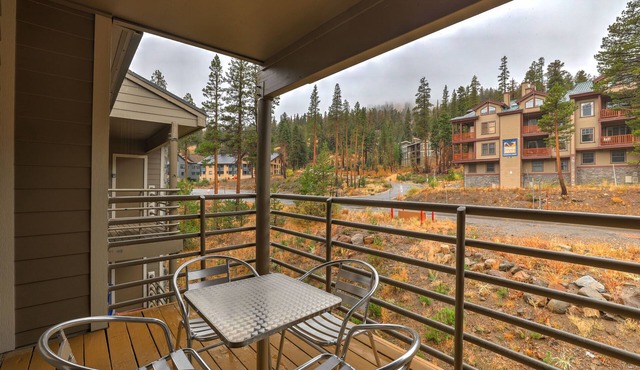 Cozy 2BR Kirkwood Condo | Near Lifts & Ski School