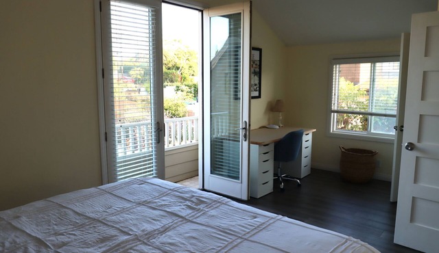 Delightful Treehouse Bungalow with WiFi in Leucadia