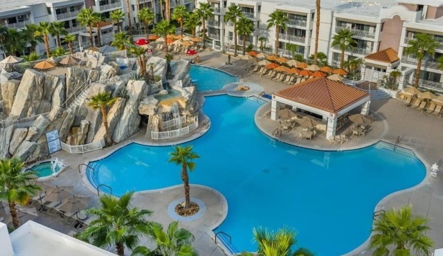 Desert Escape Suite w/Kitchen + Patio for Ultimate Relaxation l 2 Large Units