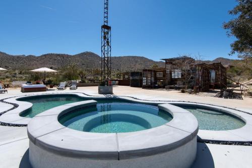 Desert Lily - Quiet Compound 5Min to National Park Pool and Spa on 5 Acres