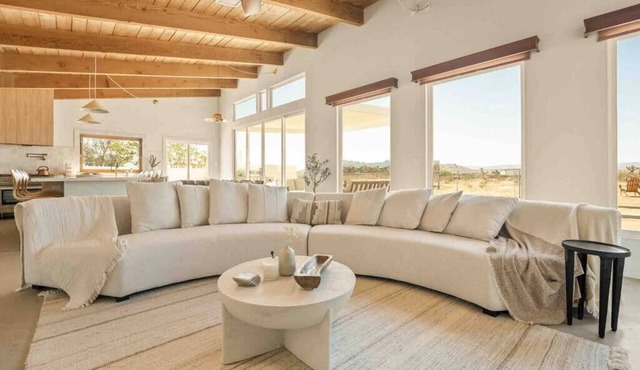 Desert Regal