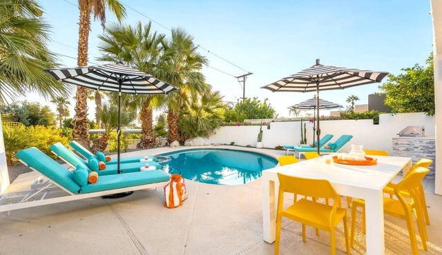 Designer 4-Bedroom Home with Pool - LuxeLife!