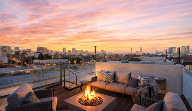 Designer Townhome w/Rooftop by UCLA & Beverly Hills