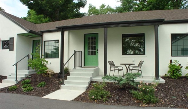 Downtown Branson Cottage in Branson