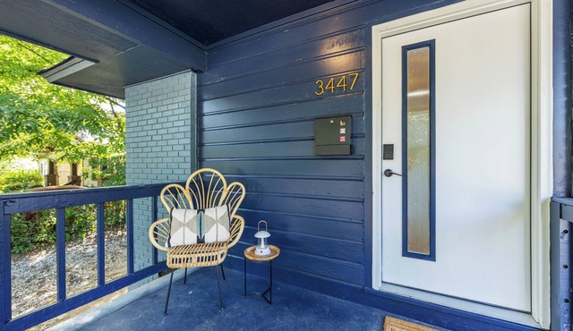 {Duplex Delight in Plaza Shamrock - Twice the Beds, Twice the Sass.} in Charlotte