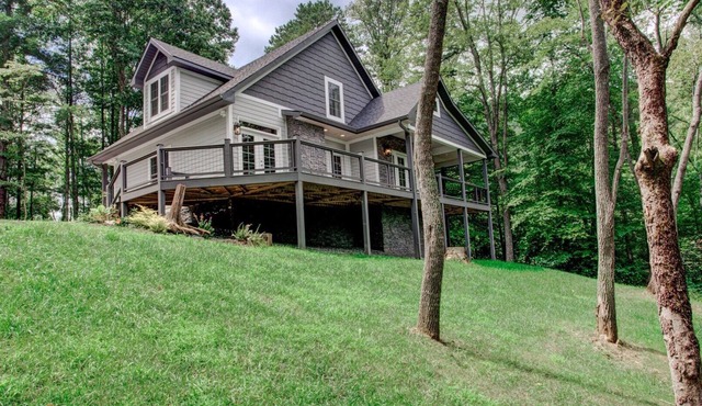 Dynamite Ridge | Mountain Home Near Asheville | Private Hiking in Barnardsville