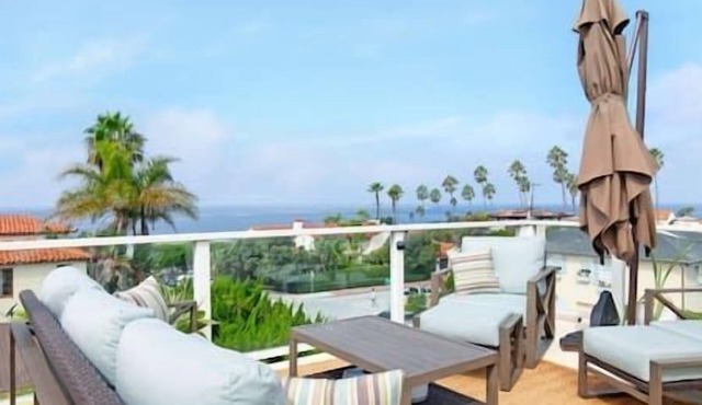 Endless Summer at Windansea⛱️🏄‍♀️ steps to the sand at La Jolla’s finest Beach