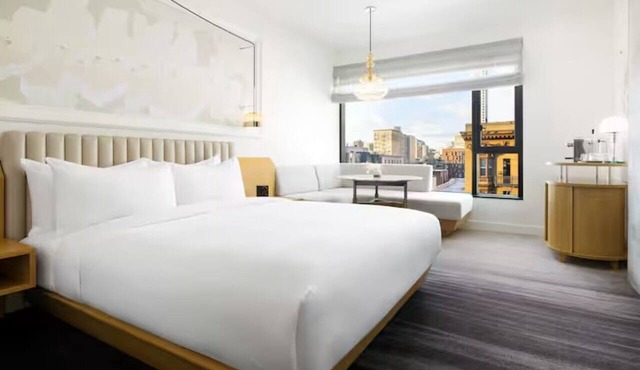 Experience Art and Comfort, Central San Francisco Room – Near Iconic Attractions