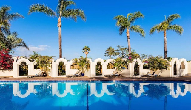 Experience the Best of San Diego! 2 Garden View Units, Free Parking, Pool