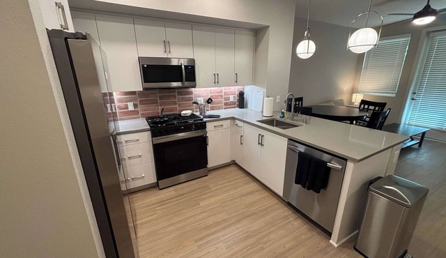 Fully Furnished 1BR Point Loma w/Wi-Fi Parking