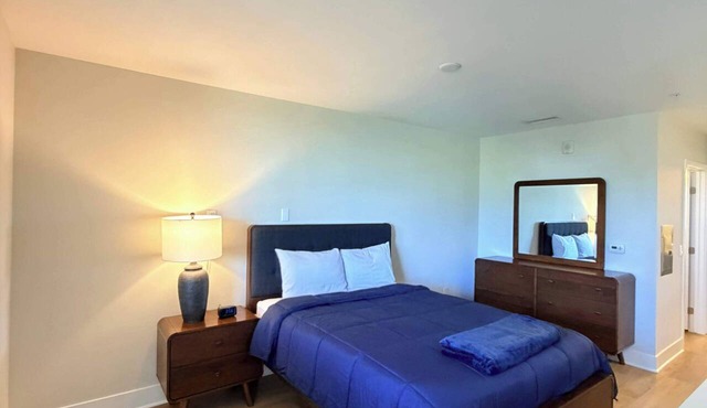 Fully Furnished 1BR San Diego w/Wi-Fi Parking
